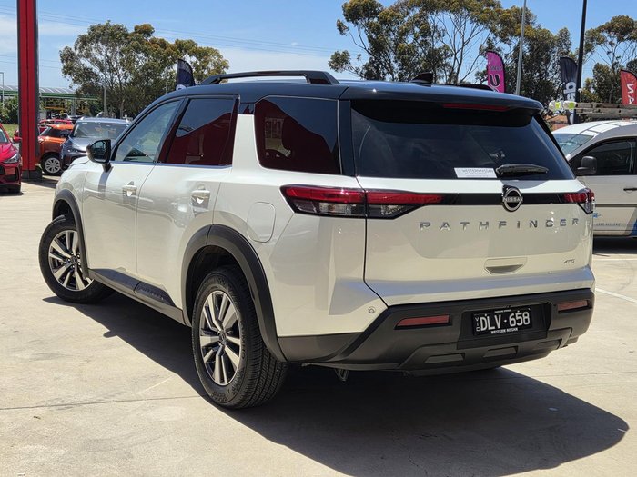 2025 Nissan Pathfinder Ti