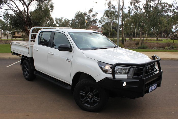 2023 Toyota Hilux SR