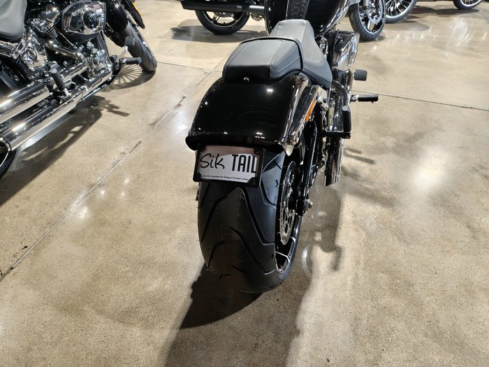 2025 HARLEY-DAVIDSON BREAKOUT 117 (FXBR) ROAD VIVID BLACK