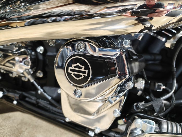 2025 HARLEY-DAVIDSON BREAKOUT 117 (FXBR) ROAD VIVID BLACK