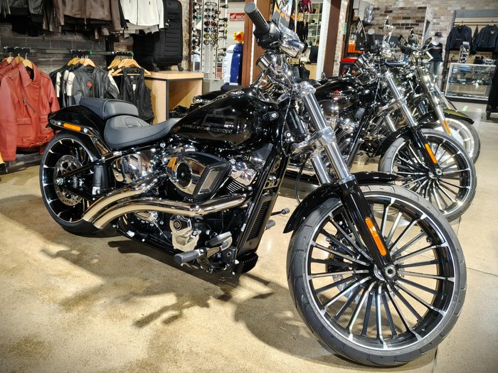 2025 HARLEY-DAVIDSON BREAKOUT 117 (FXBR) ROAD VIVID BLACK