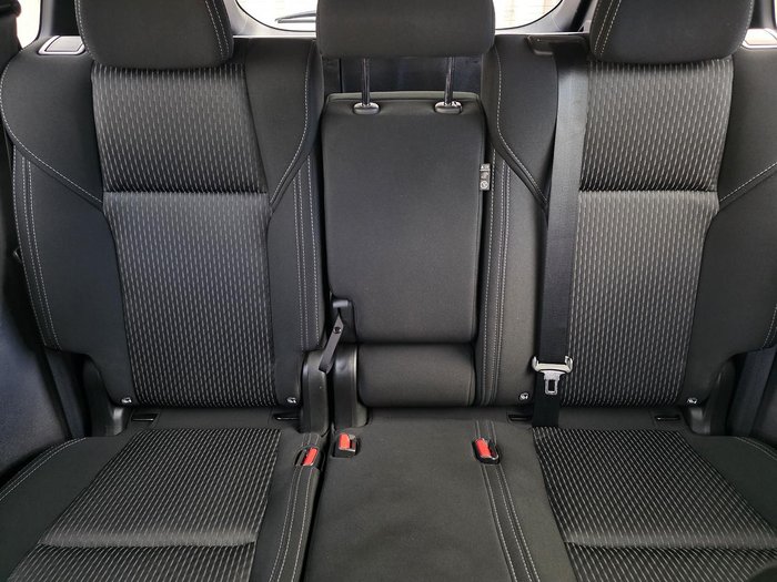 2023 Mitsubishi Outlander LS