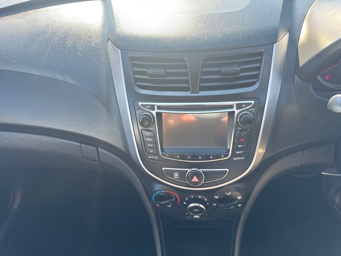 2015 Hyundai Accent Active