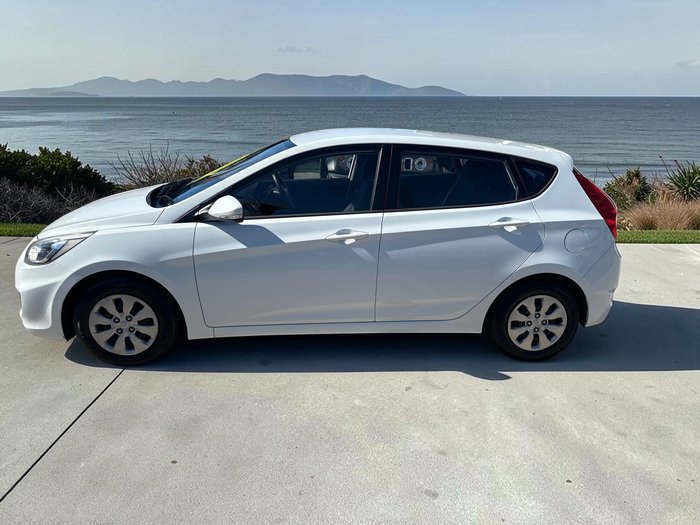 2015 Hyundai Accent Active