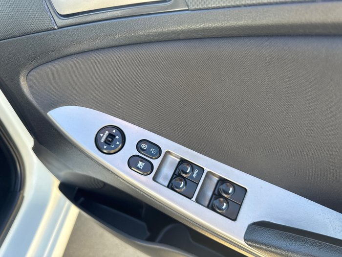2015 Hyundai Accent Active