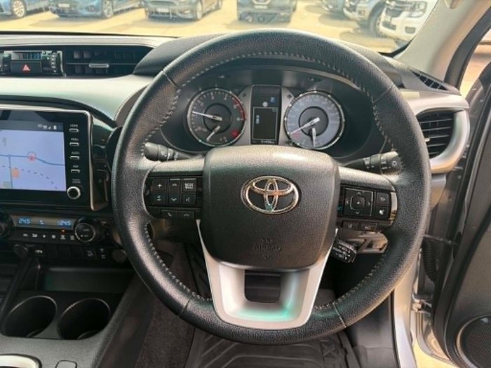 2023 Toyota Hilux SR5