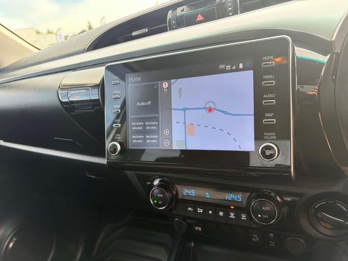 2023 Toyota Hilux SR5