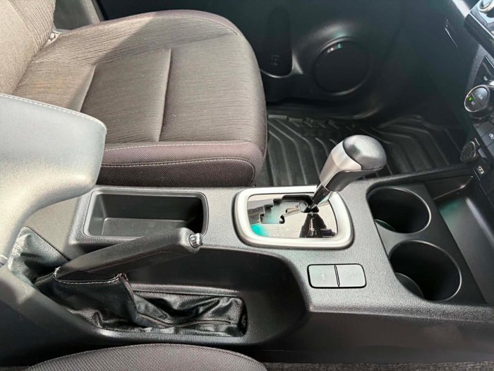 2023 Toyota Hilux SR5