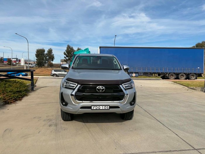 2023 Toyota Hilux SR5