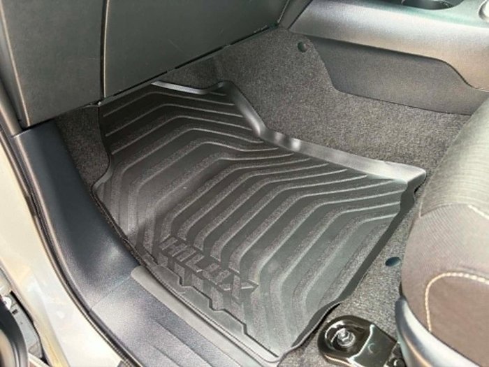 2023 Toyota Hilux SR5