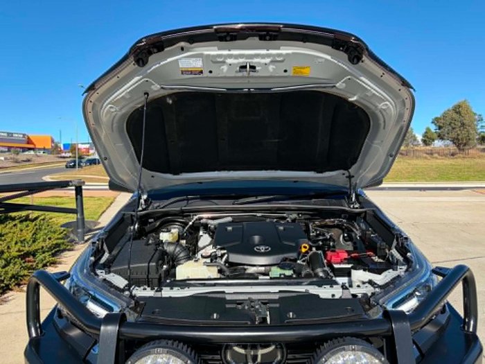 2021 Toyota Hilux SR5