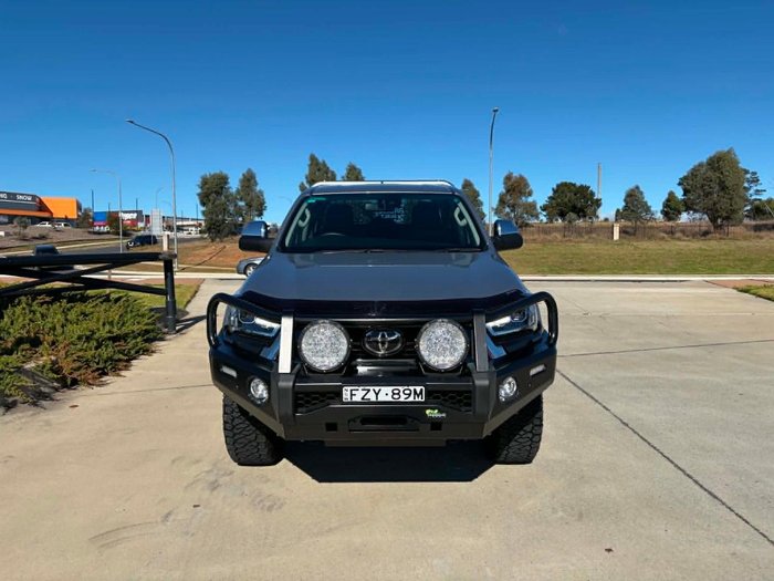 2021 Toyota Hilux SR5