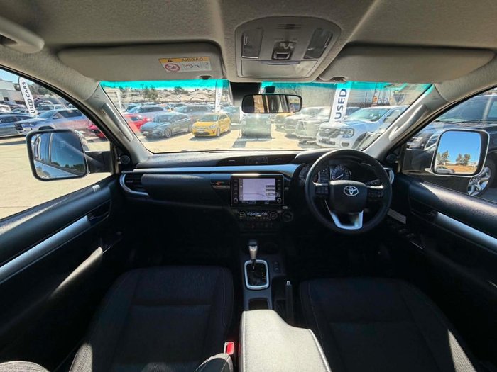 2021 Toyota Hilux SR5