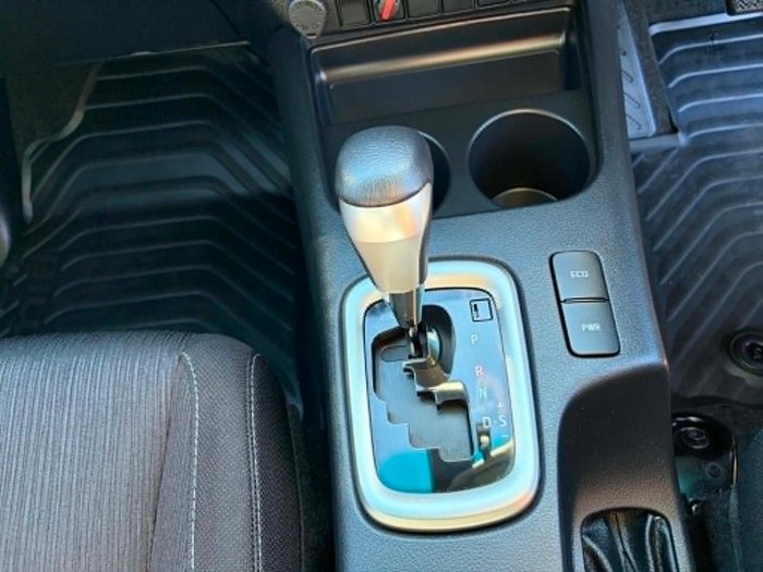 2021 Toyota Hilux SR5