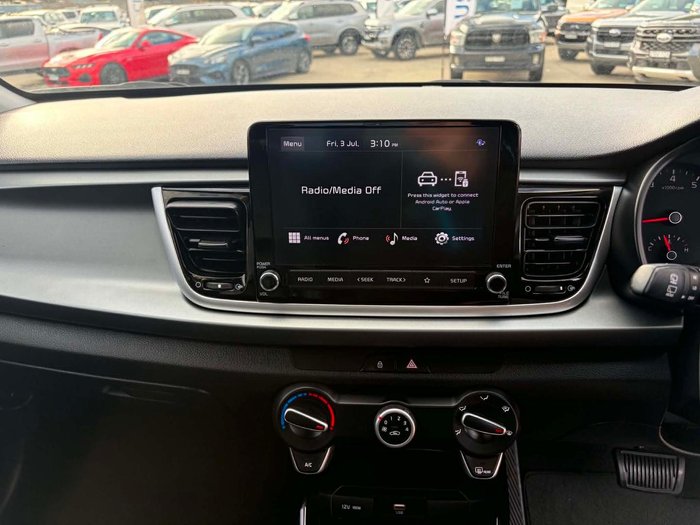2022 Kia Rio SX