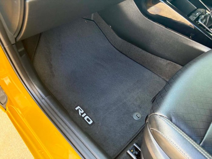 2022 Kia Rio SX