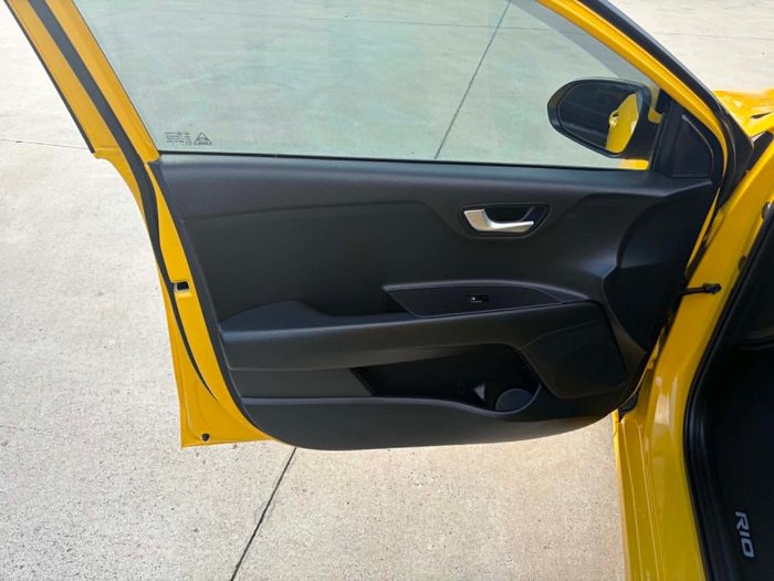 2022 Kia Rio SX