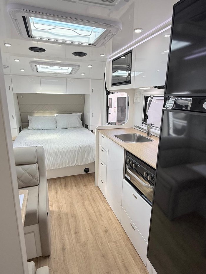 2024 Prime Edge Caravans Xplorer
