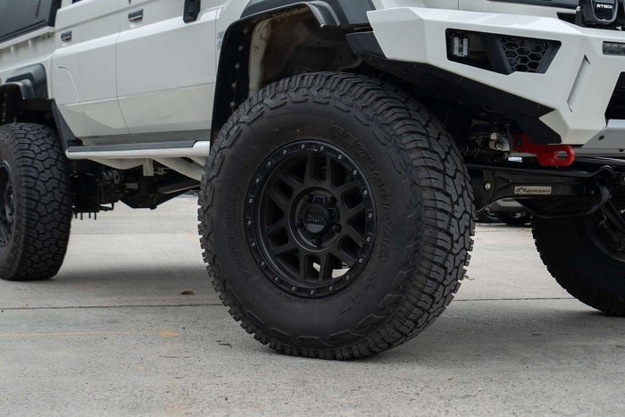 2025 Toyota Landcruiser GXL