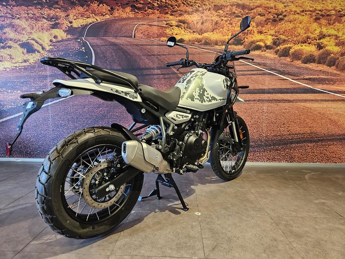 2024 Royal Enfield Himalayan 450 Himalayan White