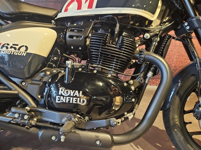 2025 Royal Enfield Shotgun 650 Shotgun White
