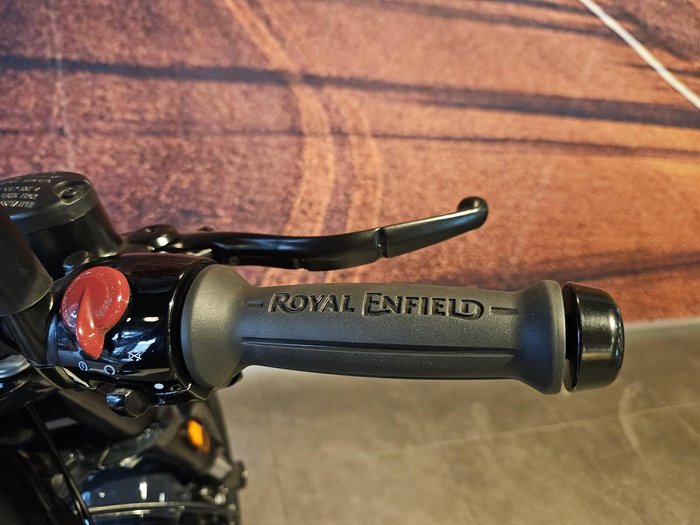 2025 Royal Enfield Shotgun 650 Shotgun White