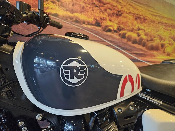 2025 Royal Enfield Shotgun 650 Shotgun White