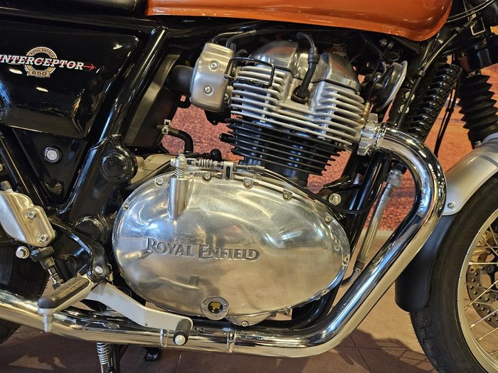 2022 Royal Enfield Interceptor 650 Classic 650 Twin Orange