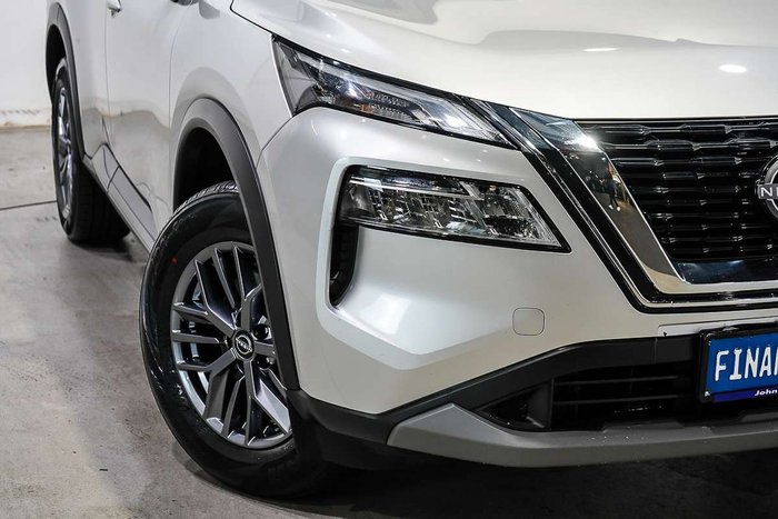 2024 Nissan X-TRAIL ST