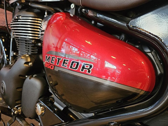 2023 Royal Enfield Meteor 350 Fireball Meteor Red