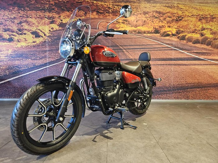 2023 Royal Enfield Meteor 350 Fireball Meteor Red