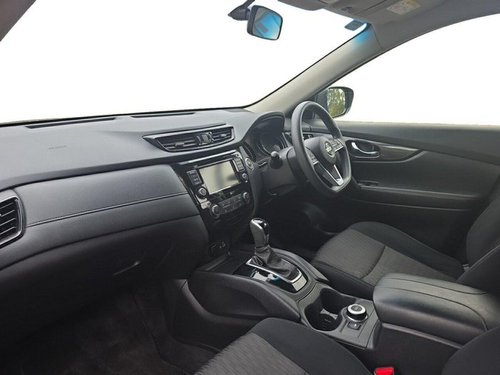 2022 Nissan X-TRAIL ST