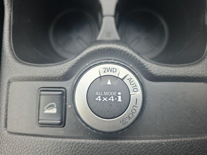 2022 Nissan X-TRAIL ST