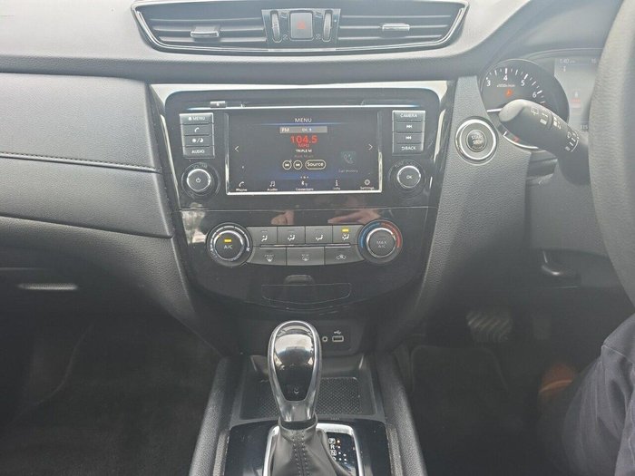 2022 Nissan X-TRAIL ST