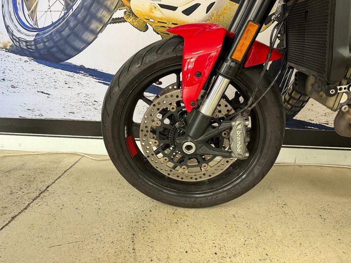 2022 DUCATI MONSTER + RED