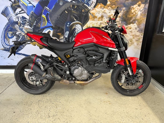 DUCATI MONSTER +