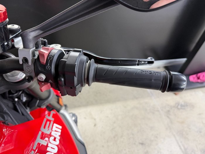 2022 DUCATI MONSTER + RED