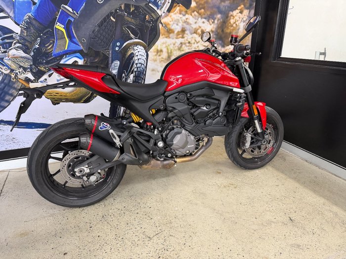 2022 DUCATI MONSTER + RED