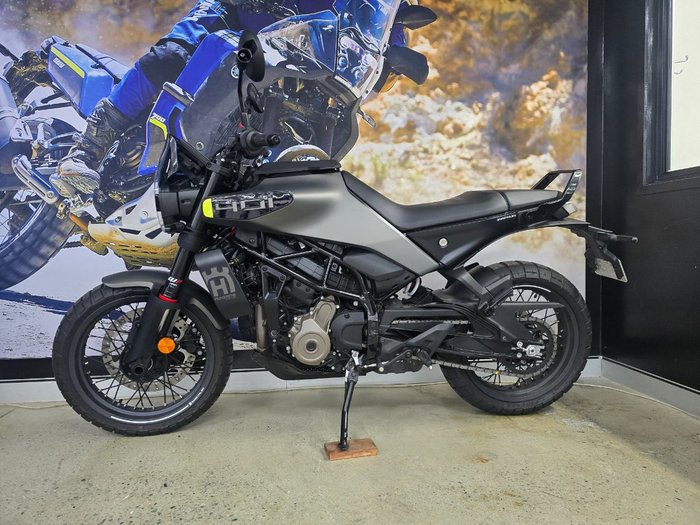 2025 HUSQVARNA SVARTPILEN 401 Grey