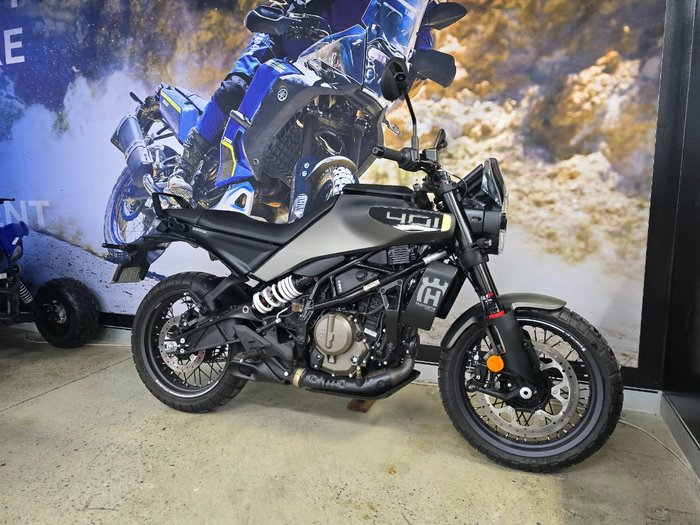 2025 HUSQVARNA SVARTPILEN 401 Grey