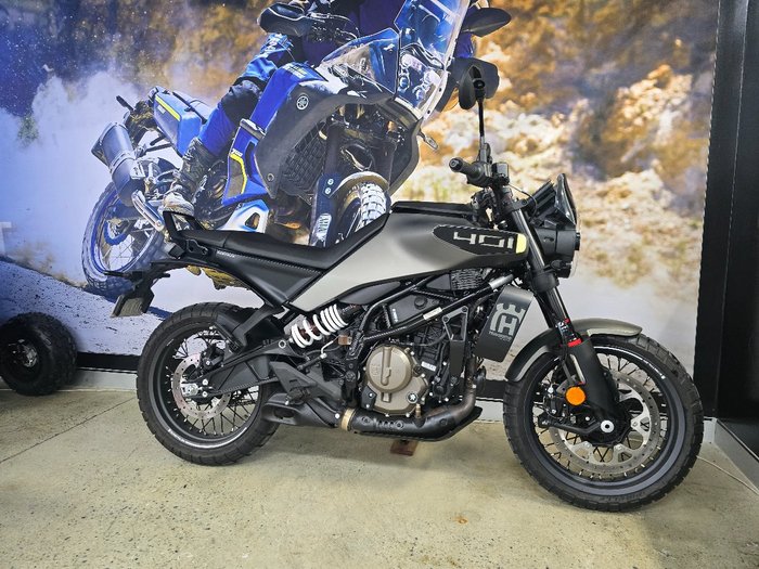 2025 HUSQVARNA SVARTPILEN 401 Grey