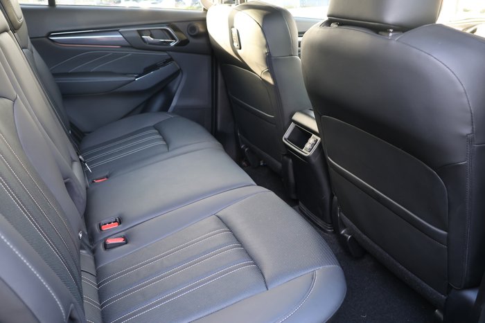 2023 Isuzu MU-X LS-T