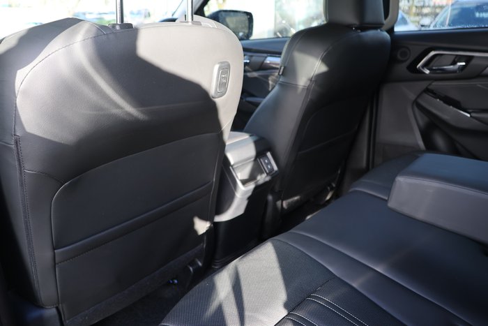 2023 Isuzu MU-X LS-T