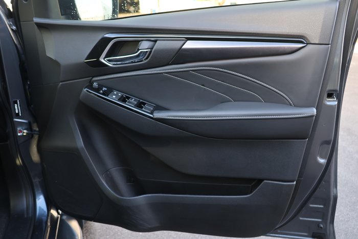 2023 Isuzu MU-X LS-T
