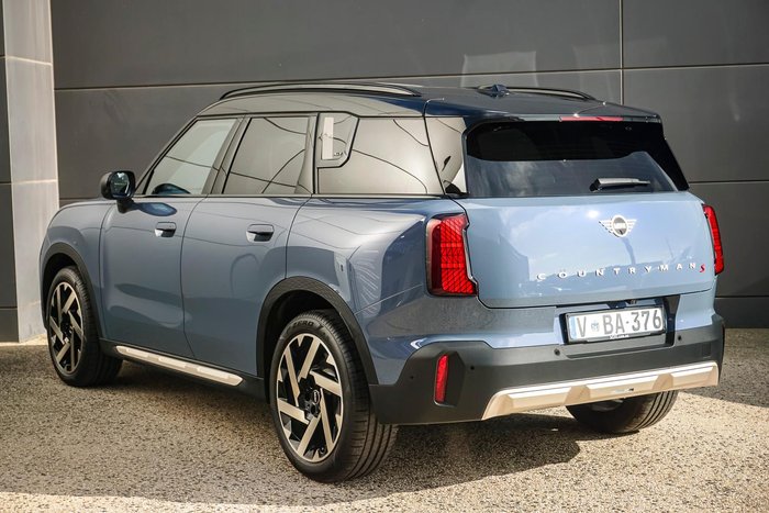 2025 MINI Countryman S Favoured