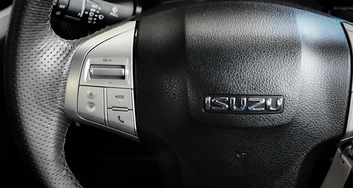 2021 Isuzu MU-X LS-U