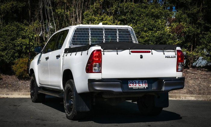 2022 Toyota Hilux SR