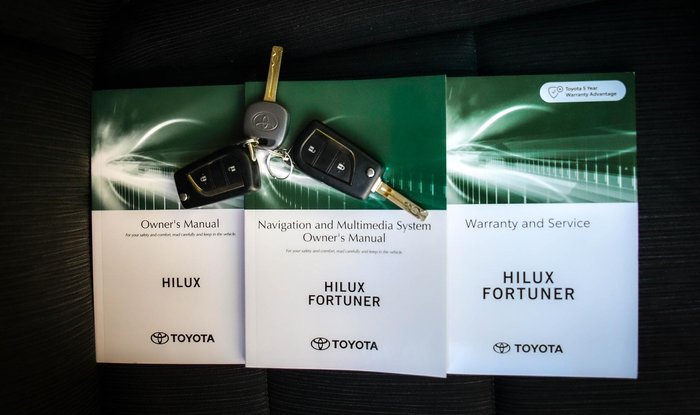2022 Toyota Hilux SR