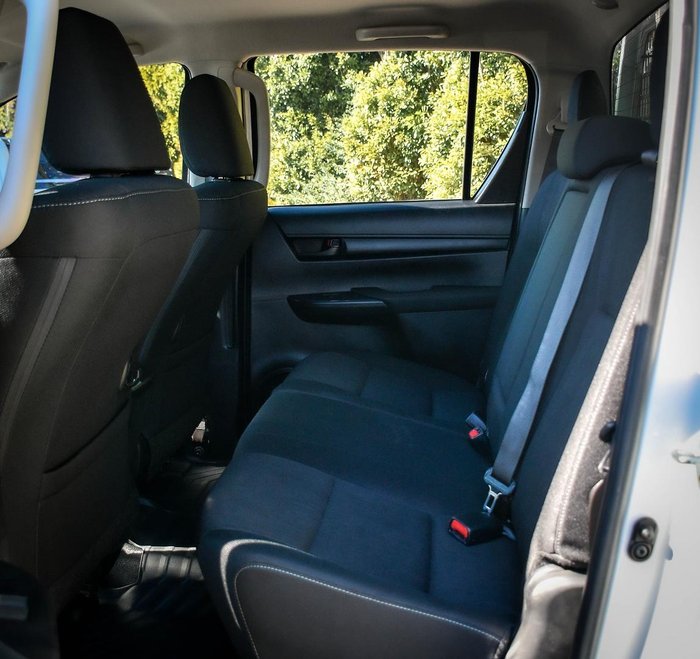 2022 Toyota Hilux SR