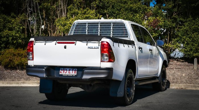 2022 Toyota Hilux SR